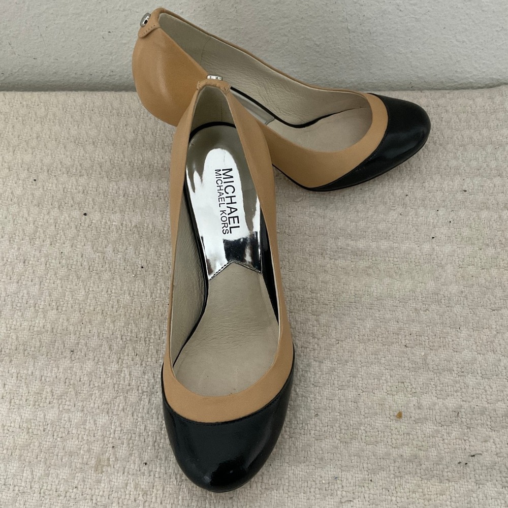 Michael Kors Nude Black Cap Toe Leather Pumps Stiletto Heels Women's Size 6M